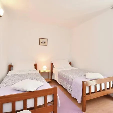 Casa de Férias Stone House With Garden, Seaview !! Trogir