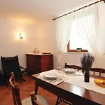 بيت للعطل Stone House With Garden, Seaview !! *