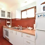 Stone House With Garden, Seaview !! بيت للعطل تروغير