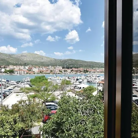 펜션 Stone House With Garden, Seaview !! *