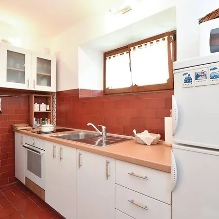 Stone House With Garden, Seaview !! בית נופש טרוגיר